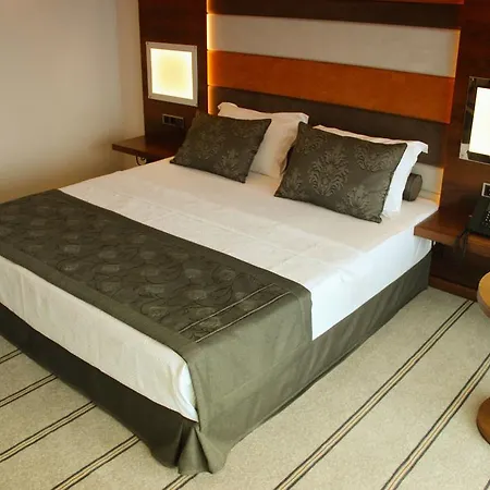 Hotel Sky Tower Convention & Center 5*